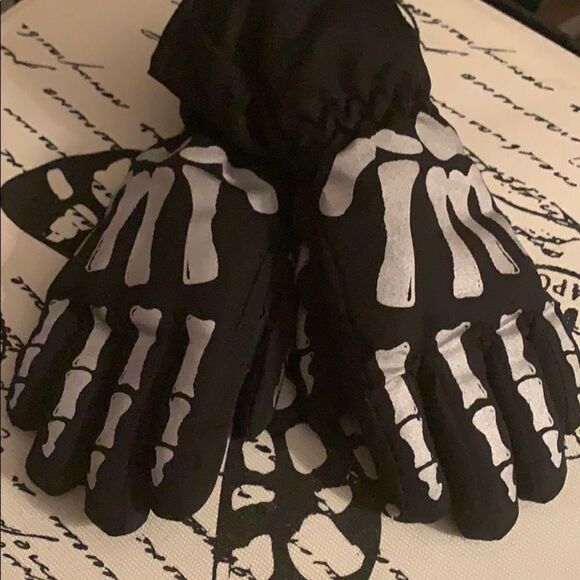 Kids skeleton gloves   - Picture 1 of 1